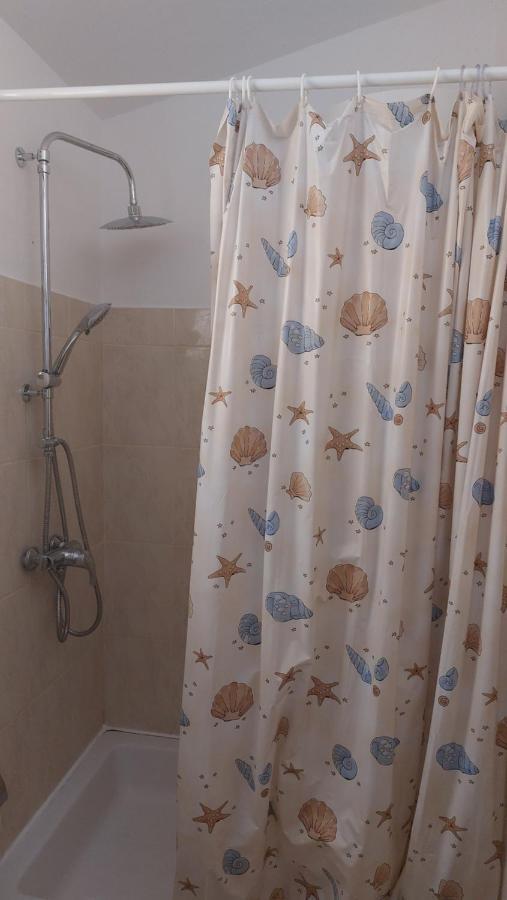 Arts Room Jasmina With Sea View Bikers And Pets Are Welcome Starigrad Paklenica Exterior photo