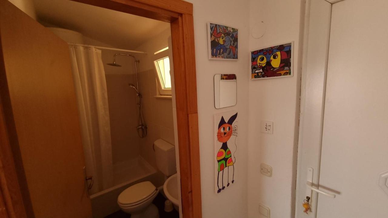 Arts Room Jasmina With Sea View Bikers And Pets Are Welcome Starigrad Paklenica Exterior photo
